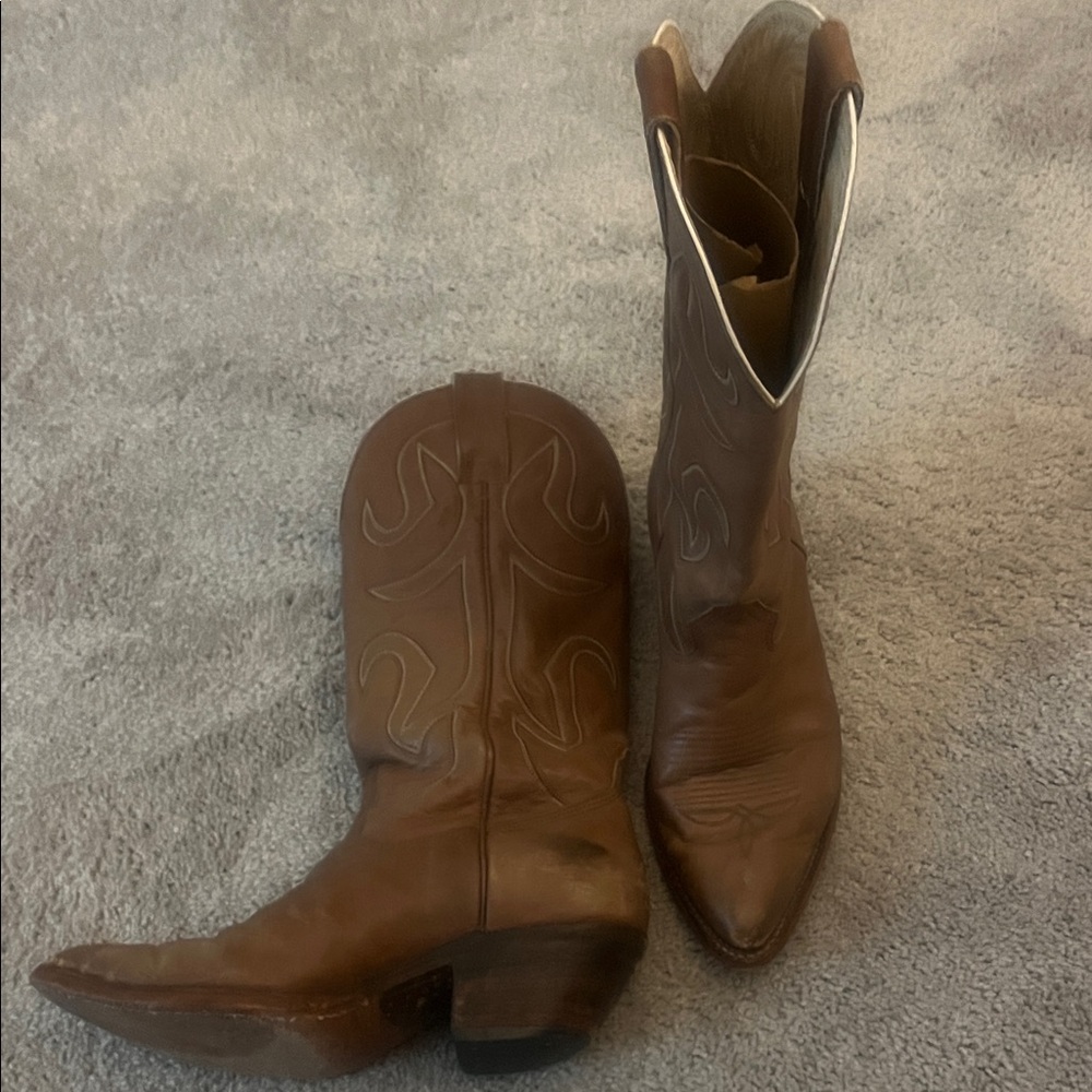 VintagBrown Western Cowboy Boots size 6.5 Men’s Size 8 Womens.